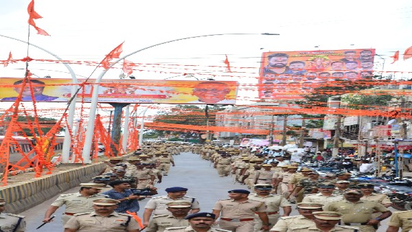  ಎತ್ತನೋಡಿದರೂ ಕೇಸರಿ ಬಾವುಟಕ್ಕೆ ಹಾರಾಟ 