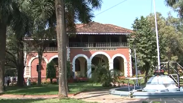  ಗಣ್ಯರ ಸನ್ಮಾನಕ್ಕೆ ಸಿದ್ಧವಾಗಿದ್ದ ವೇದಿಕೆಗಳು 