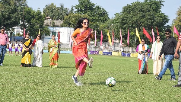 Trinamool Congress MP Mahua Moitra Plays Football Wearing Saree Trinamool Congress MP Mahua Moitra Plays Football Wearing Saree