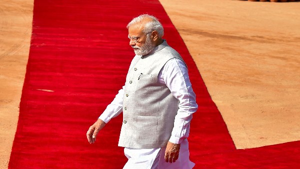 ಇಡೀ ರಸ್ತೆಯಲ್ಲಿ 16 ಸೇತುವೆ ಇಡೀ ರಸ್ತೆಯಲ್ಲಿ 16 ಸೇತುವೆ