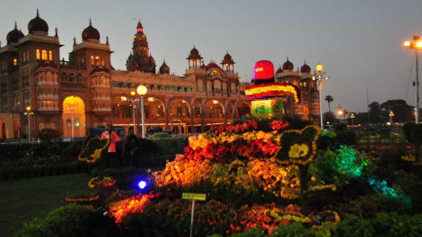 ಬೆಳಗ್ಗೆ 10 ರಿಂದ ರಾತ್ರಿ 8.30ರವರೆಗೆ ಭೇಟಿಗೆ ಉಚಿತ ಪ್ರವೇಶ 