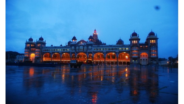  ದಸರಾ ವೇಳೆ 15 ಲಕ್ಷ ದಾಟುವ ವಿದ್ಯುತ್ ವೆಚ್ಚ