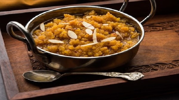 ಸಿಂಗಾರ್ ಹಿಟ್ಟಿನ ಹಲ್ವಾ ಮಾಡುವ ವಿಧಾನ: ಸಿಂಗಾರ್ ಹಿಟ್ಟಿನ ಹಲ್ವಾ ಮಾಡುವ ವಿಧಾನ: