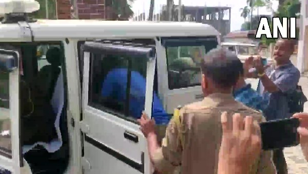 ನಾಸಿಕ್ ಪೊಲೀಸರಿಂದ 13 ಮಂದಿ ಅರೆಸ್ಟ್ ನಾಸಿಕ್ ಪೊಲೀಸರಿಂದ 13 ಮಂದಿ ಅರೆಸ್ಟ್