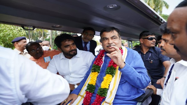 ಕಡಿಯಂ ನರ್ಸರಿಗಳಿಗೆ ಭೇಟಿ ಕಡಿಯಂ ನರ್ಸರಿಗಳಿಗೆ ಭೇಟಿ