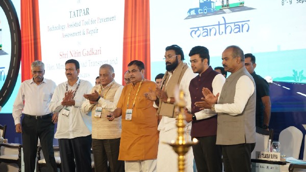 Ignoring Kannada at Nitin Gadkari program TS Nagabharana demands for strict action 