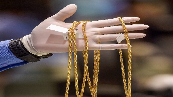 ಚಿನ್ನದ ಆಭರಣ ತಯಾರಿಕೆಯ ಹಿಂದು-ಮುಂದು 