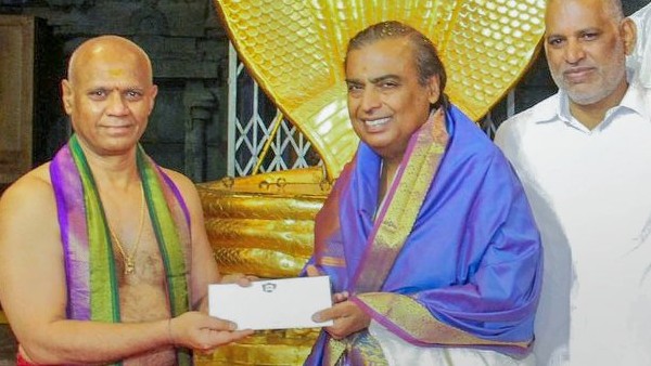 Reliance Chairman Mukesh Ambani donated Rs 1.5 crore to Tirupati Lord Venkateswara shrine Reliance Chairman Mukesh Ambani donated Rs 1.5 crore to Tirupati Lord Venkateswara shrine