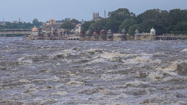 ದೆಹಲಿಯಲ್ಲೂ ಮೋಡ ಕವಿದ ವಾತಾವರಣ, ಮಳೆ