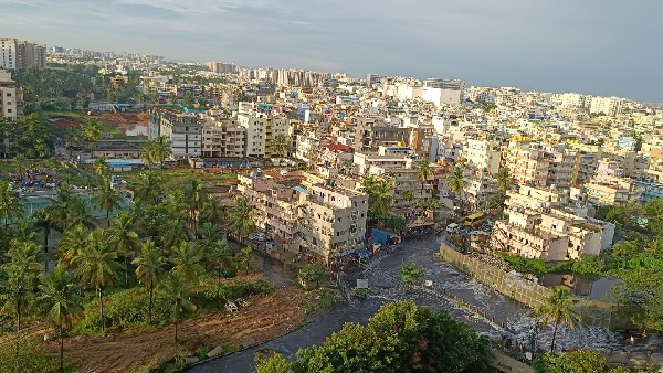  ಟ್ರಾಫಿಕ್ ಜಾಮ್‌ ಹಿನ್ನೆಲೆ ಗಣೇಶನ ವೇಷ 