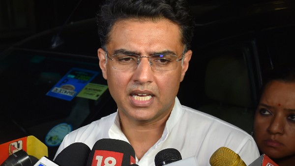 ಎಐಸಿಸಿ ಚುನಾವಣೆ ಅಖಾಡದಿಂದ ಹಿಂದೆ ಸರಿದ ಗೆಹ್ಲೋಟ್ ಎಐಸಿಸಿ ಚುನಾವಣೆ ಅಖಾಡದಿಂದ ಹಿಂದೆ ಸರಿದ ಗೆಹ್ಲೋಟ್