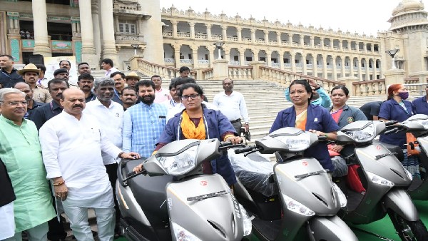 ಸಫಾಯಿ ಕರ್ಮಚಾರಿಗಳ ಬದುಕು ಸುಂದರಗೊಳಿಸಬೇಕಿದೆ