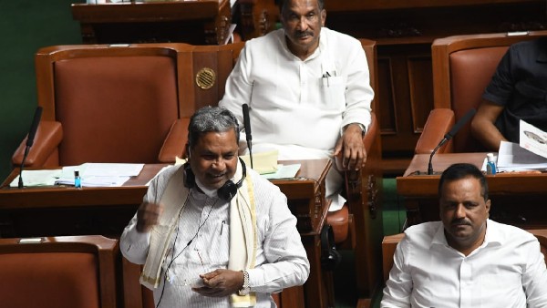 ಎದುರಾಳಿ ಬಿಜೆಪಿ ಸರ್ಕಾರಕ್ಕೆ ಸಿದ್ದು ಡಿಚ್ಚಿ 