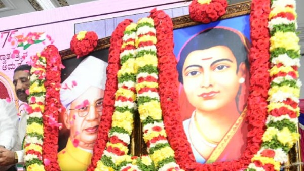 ಸಾವಿತ್ರಿ ಬಾಯಿ ಫುಲೆ ಶ್ರೇಷ್ಠ ಶಿಕ್ಷಕಿ