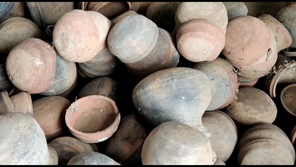 Potter woman of District suffer heavy loss due to heavy rain