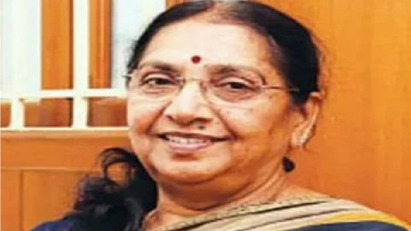 DMK Deputy General Secretary Subbulakshmi Jagadeesan quit politics