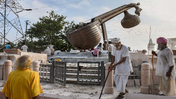 Lata Mangeshkar Birth Anniversary Ayodhya Veena Statue Inauguration, Remembering Kannada Songs 