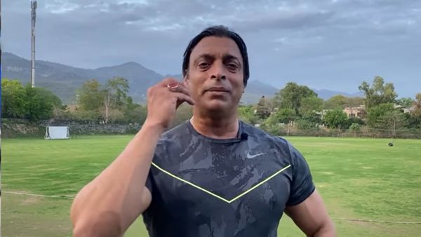 ಎರಡು ತಂಡಗಳ ನಡುವೆ ತೀವ್ರ ಪೈಪೋಟಿ 