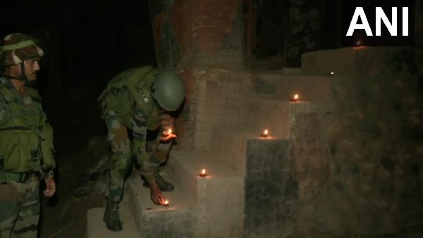 Indian Army celebrated Diwali at LOC in Jammu and Kashmir 