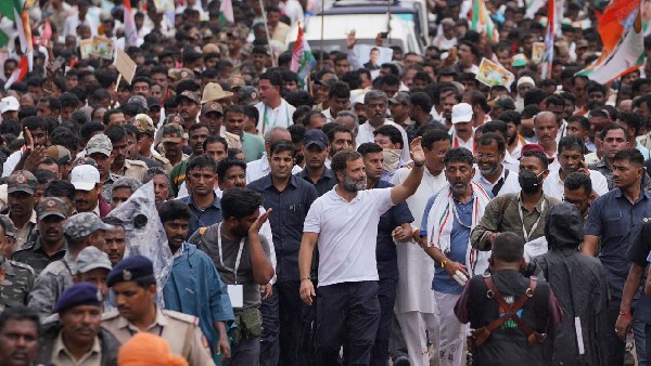 ರಾಹುಲ್ ಗಾಂಧಿ ದಿನಕ್ಕೆ 18ರಿಂದ 20 ಕಿಲೋಮೀಟರ್ ನಡಿಗೆ ರಾಹುಲ್ ಗಾಂಧಿ ದಿನಕ್ಕೆ 18ರಿಂದ 20 ಕಿಲೋಮೀಟರ್ ನಡಿಗೆ