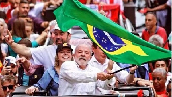  ಸೋಲು ಕಂಡ ಬೋಲ್ಸನಾರೊ ಮೌನ...