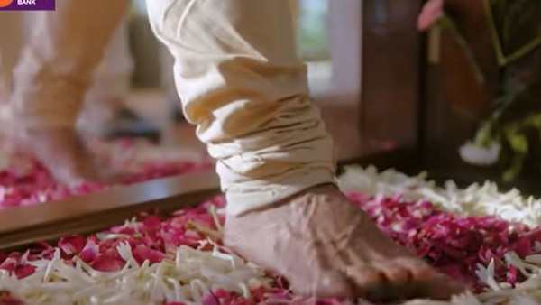 ಜಾಹೀರಾತಿನಲ್ಲಿ ಹೆಂಡತಿ ಮನೆಗೆ ಬಲಗಾಲಿಟ್ಟು ಹೋಗುವ ಗಂಡ 