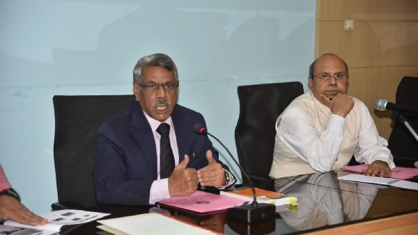 ಅವಳಿ ನಗರದ ಅಭಿವೃದ್ಧಿಗೆ ಚಿಂತನೆ ಅವಳಿ ನಗರದ ಅಭಿವೃದ್ಧಿಗೆ ಚಿಂತನೆ