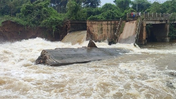 ಕಾಮಗಾರಿ ಆರಂಭಿಸುವುದಾಗಿ ಭರವಸೆ ಕಾಮಗಾರಿ ಆರಂಭಿಸುವುದಾಗಿ ಭರವಸೆ