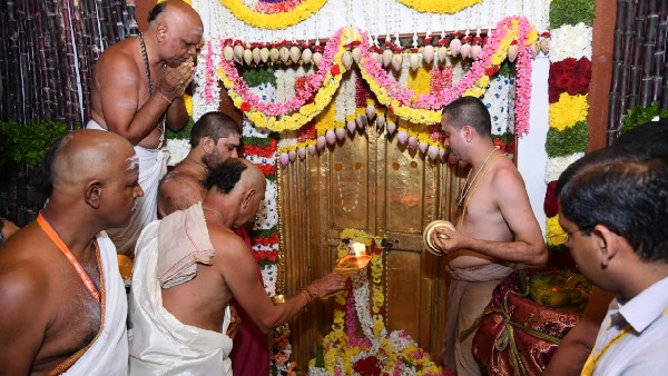  ಭಾರಿ ಸಂಖ್ಯೆಯಲ್ಲಿ ಆಗಮಿಸಿದ್ದ ಭಕ್ತರು 