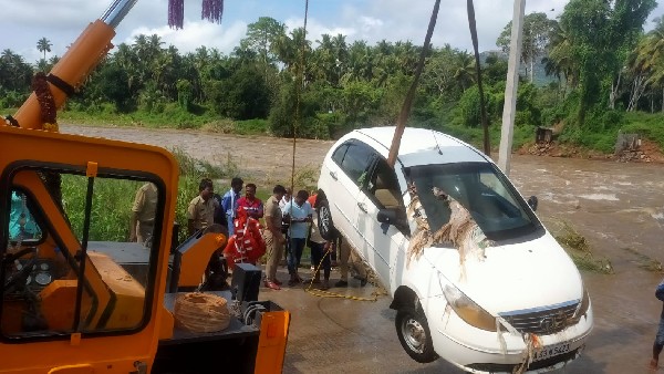 ಅರ್ಕಾವತಿನದಿಯಲ್ಲಿ ತೇಲಿ ಬಂದ ಕಾರು