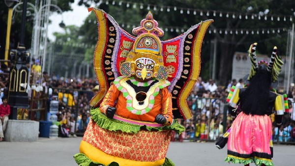 ಕಂಸಾಳೆ ನೋಡಲು ನೆರೆದಿದ್ದ ಜನಸಾಗರ 
