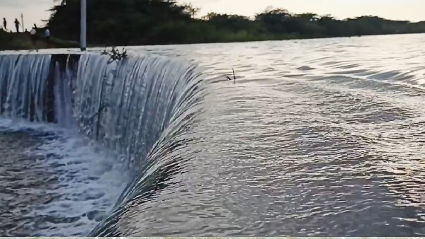  ಒಂದೂವರೆ ದಶಕದ ಬಳಿಕ ತುಂಬಿದ ಸಂಗೇನ ಹಳ್ಳಿ ಕೆರೆ 