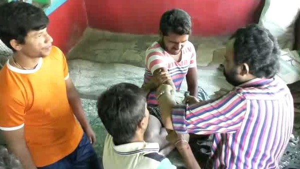 ನಾಟಿ ವೈದ್ಯನ ಸಮಾಜ ಸೇವೆಗೆ ಭಾರಿ ಮೆಚ್ಚುಗೆ ನಾಟಿ ವೈದ್ಯನ ಸಮಾಜ ಸೇವೆಗೆ ಭಾರಿ ಮೆಚ್ಚುಗೆ