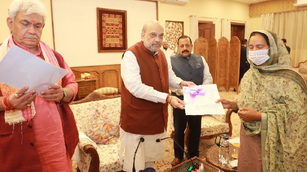 Home Minister Amit Shah Gives Appointment Letters To Families of 4 Cops Killed By Terrorists Home Minister Amit Shah Gives Appointment Letters To Families of 4 Cops Killed By Terrorists