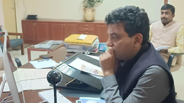 ಕನ್ನಡಪರ ಆರು ಗೀತೆ ಹಾಡಬೇಕು ಕನ್ನಡಪರ ಆರು ಗೀತೆ ಹಾಡಬೇಕು
