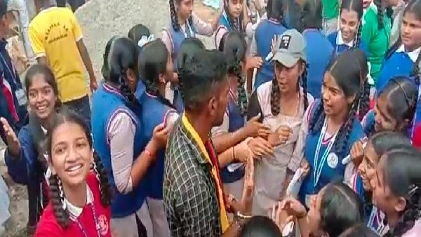 Coffee Nadu Chandu remembers Puneeth Rajkumar with Students 