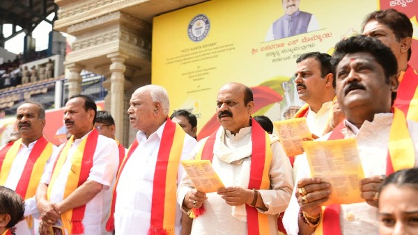 ರತ್ನಗೆ 'ಕರ್ನಾಟಕ ರತ್ನ' ಪ್ರದಾನ: ಸಿಎಂ