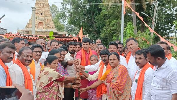 ಹಣ ಯಾರ ಕಿಸೆಗೆ ಹೋಗುತ್ತದೆ?