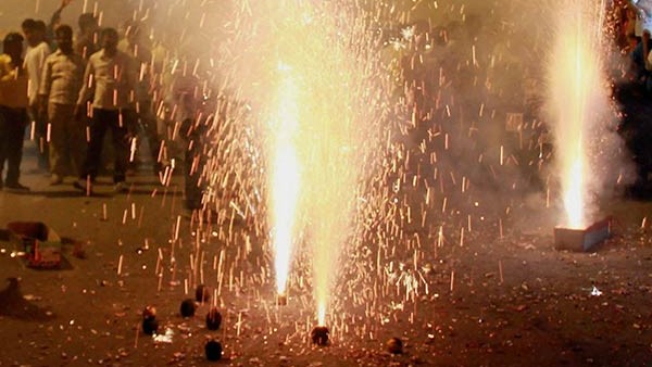 Deepavali 2022: Bursting of firecrackers allowed only from 8 to 10 pm only 