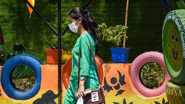 ಕಡ್ಡಾಯವಾಗಿ ಮಾಸ್ಕ್ ಧರಿಸುವಂತೆ ಗುಲೇರಿಯಾ ಸಲಹೆ 