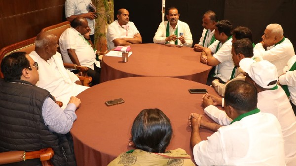 HD Deve Gowda Round Table Meeting With JDS Ticket Aspirants 