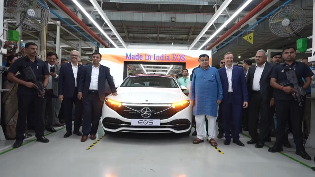 Mercedes-Benz: Nitin Gadkari said we are middle class people, I cant buy your car Mercedes-Benz: Nitin Gadkari said we are middle class people, I cant buy your car