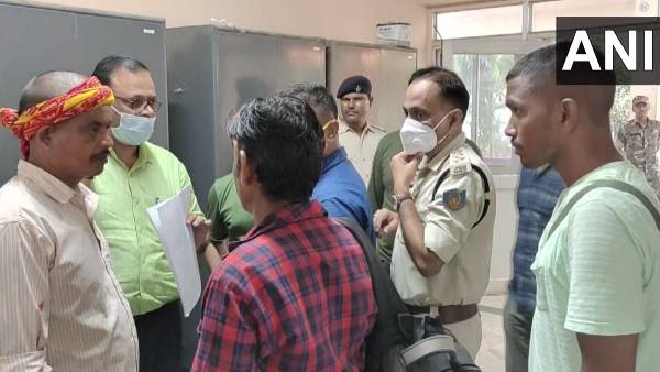 Young woman burnt alive in Dumka: Married lover sets young woman on fire after refusing marriage Young woman burnt alive in Dumka: Married lover sets young woman on fire after refusing marriage