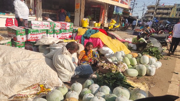 Flowers Rate Increase Due To Deepavali Festival
