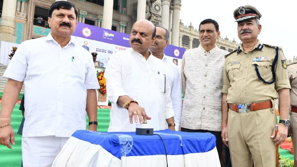 ಸಮರೋಪಾದಿಯಲ್ಲಿ ರಸ್ತೆ ಗುಂಡಿಗಳನ್ನು ಮುಚ್ಚಲು ಆದೇಶ 