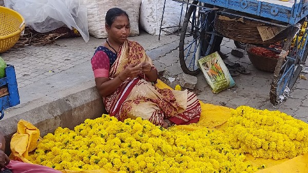 ದಾವಣಗೆರೆಯಲ್ಲಿ ಹೂವಿನ ಇಂದಿನ ದರವೆಷ್ಟು..? 