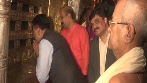 Udupi Congress Accuses on Goa CM ate Fish food Before visiting Udupi Krishna Math Udupi Congress Accuses on Goa CM ate Fish food Before visiting Udupi Krishna Math