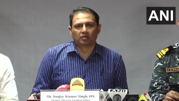 1200 crore rupees value Afghan Heroin caught on way to india on iranian Boat, Came via Pak 