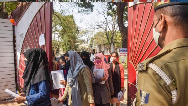 ವಿದ್ಯಾರ್ಥಿನಿ ವಿರುದ್ಧವೇ ಪ್ರಾಶುಂಪಾಲರ ಆರೋಪಗಳು! 