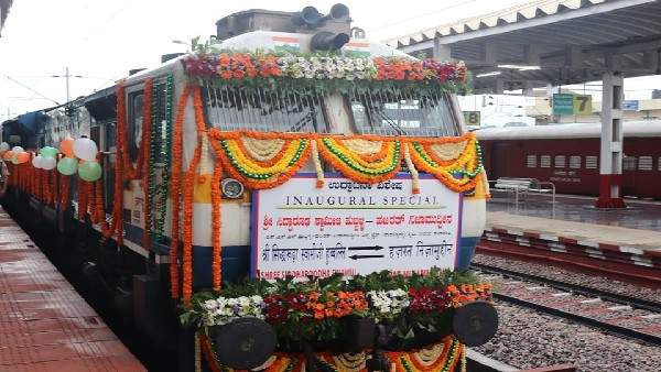 Union Rail Minister Inaugurates the 3rd Gate of the Hubballi Railway Station